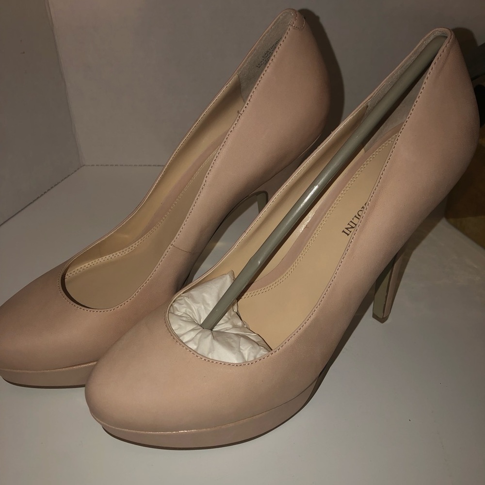 Enzo Angiolini Eastudded Pumps